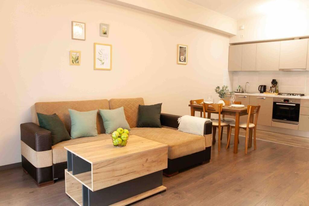 Gg Home - Cozy 1 Bedroom Apartment On Kazbegi Avenue 15 Tbilisi Exterior photo